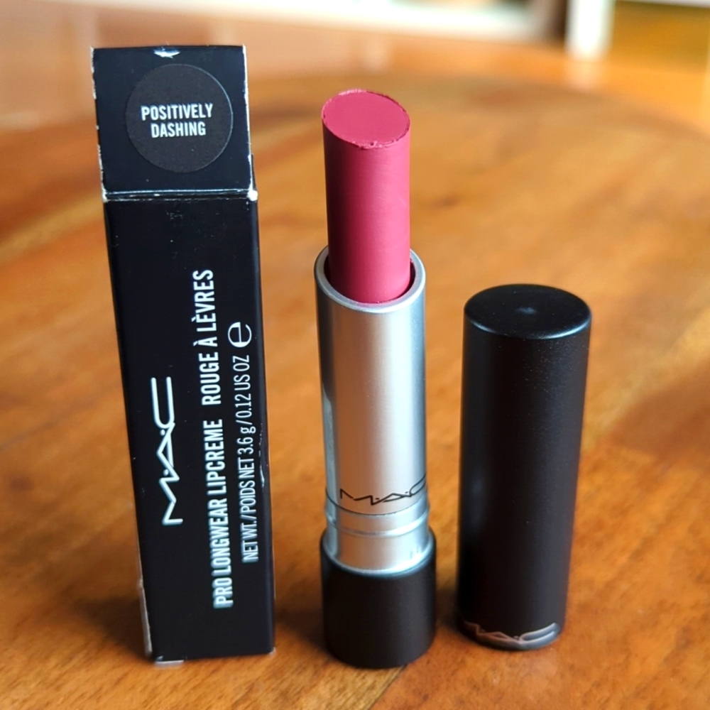 [RARE] discontinued MAC pro longwear lipstick - shade POSITIVELY DASHING